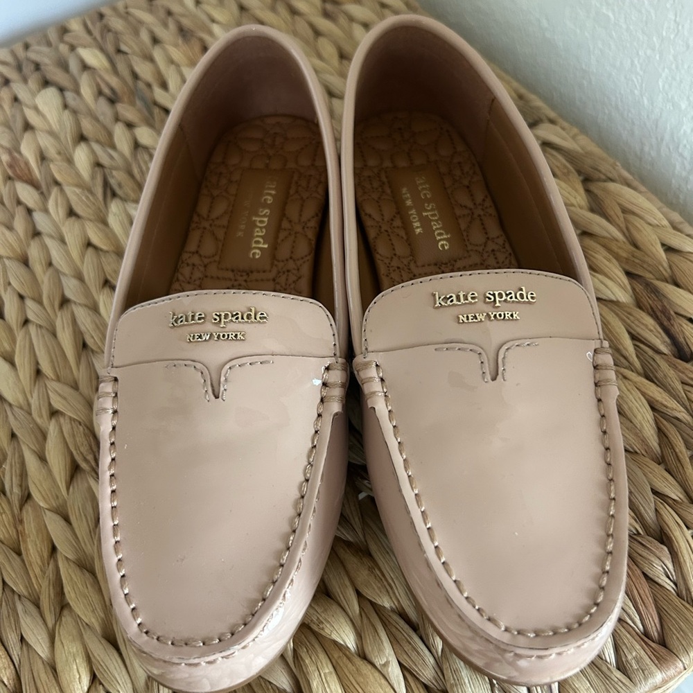 New Kate Spade  Women's Blush Loafers includes box.